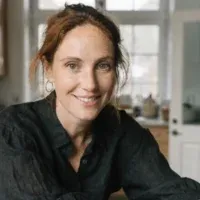 Portrait photo of Clara Whitfield, BestFindo contributing editor