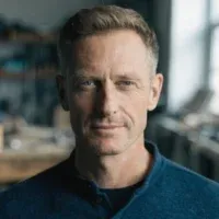 Portrait photo of Dale Merrick, BestFindo contributing editor