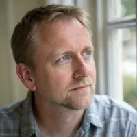 Portrait photo of Owen Ashford, BestFindo contributing editor
